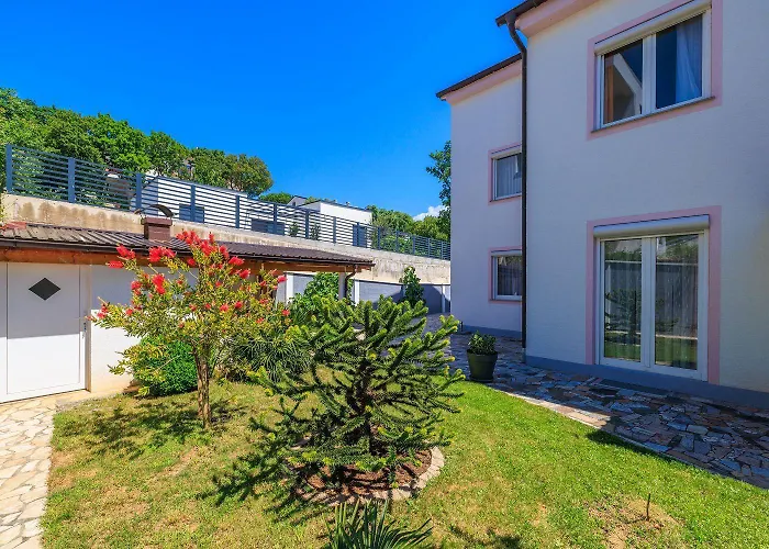 Apartamento Haustierfreundliches Nur 470 Meter Zum Mit Babybett Und Hochstuhl Povile